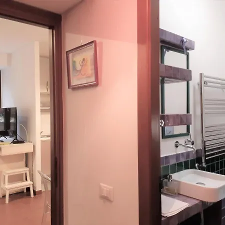 Ozanam Art Gallery Apartment *
